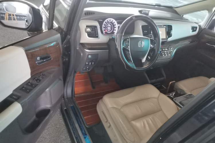 Used Honda Odyssey 2017 2.4L Luxury Edition Driver Seat