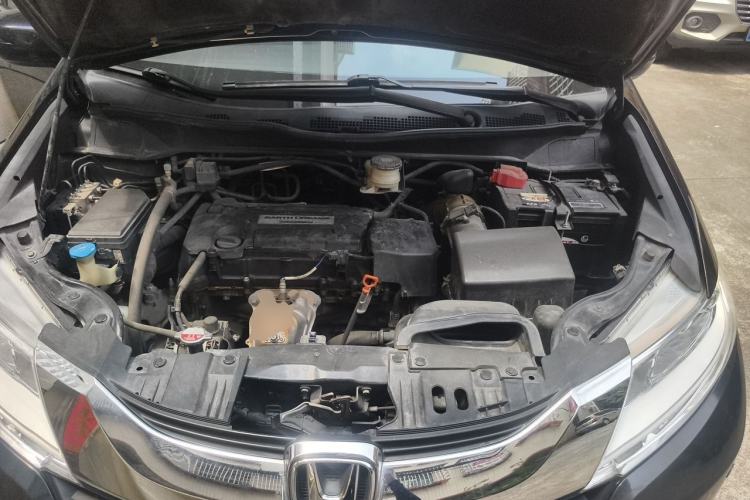 Used Honda Odyssey 2017 2.4L Smart Edition Engine Bay