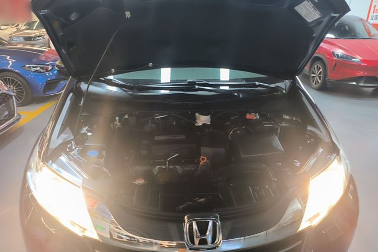 Used Honda Odyssey 2017 2.4L Luxury Edition Engine Bay