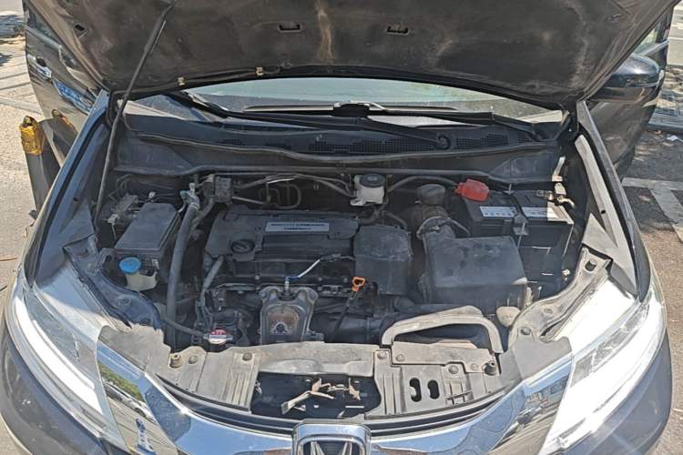 Used Honda Odyssey 2017 2.4L Smart Edition Engine Bay
