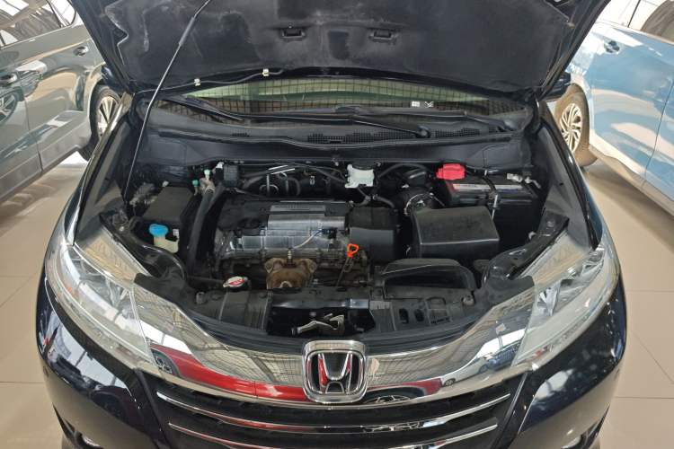Used Honda Odyssey 2017 2.4L Smart Edition Engine Bay