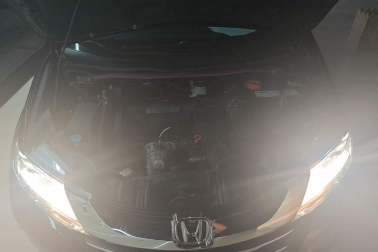 Used Honda Odyssey 2017 2.4L Supreme Edition Engine Bay