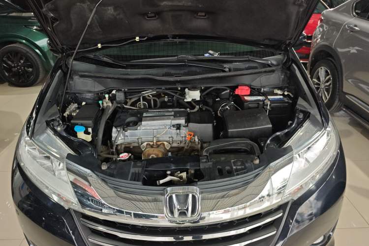 Used Honda Odyssey 2017 2.4L Smart Edition Engine Bay