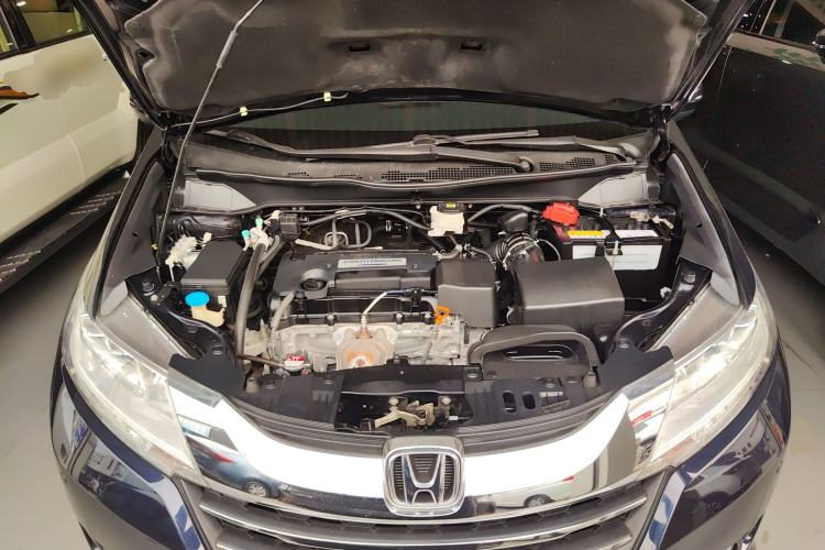 Used Honda Odyssey 2017 2.4L Smart Edition Engine Bay