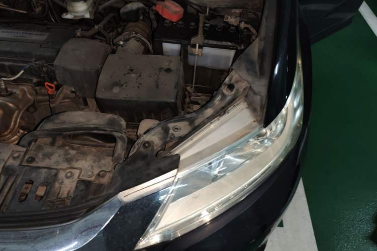 Used Honda Odyssey 2017 2.4L Luxury Edition Engine Bay Left