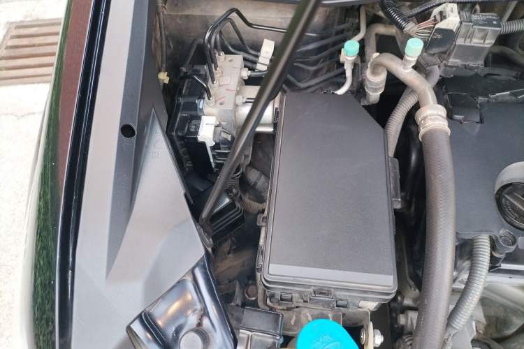 Used Honda Odyssey 2017 2.4L Smart Edition Engine Bay Right