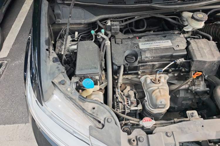 Used Honda Odyssey 2017 2.4L Smart Edition Engine Bay Right