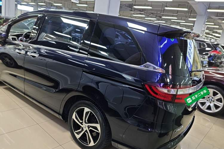 Used Honda Odyssey 2017 2.4L Luxury Edition Exterior 2