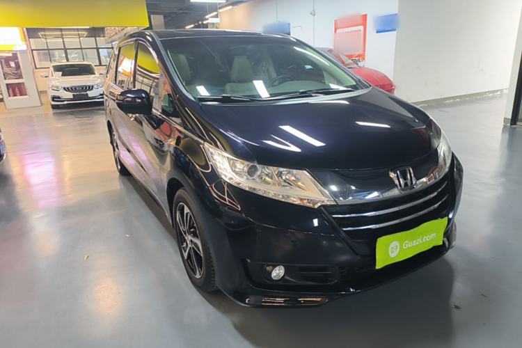 Used Honda Odyssey 2017 2.4L Luxury Edition Front Right 45 Deg