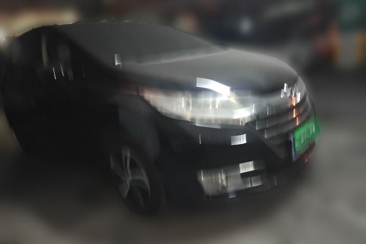 Used Honda Odyssey 2017 2.4L Luxury Edition Front Right 45 Deg