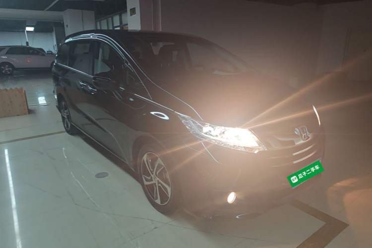 Used Honda Odyssey 2017 2.4L Supreme Edition Front Right 45 Deg
