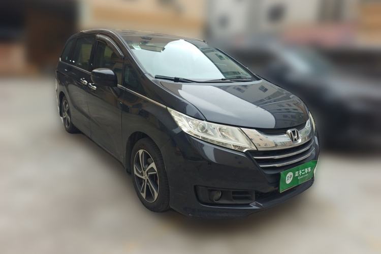 Used Honda Odyssey 2017 2.4L Luxury Edition Front Right 45 Deg