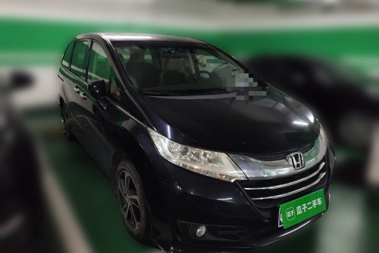 Used Honda Odyssey 2017 2.4L Luxury Edition Front Right 45 Deg