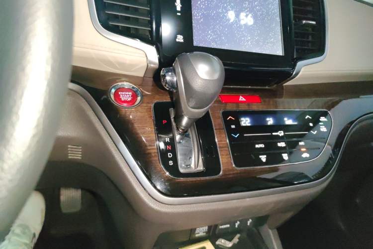 Used Honda Odyssey 2017 2.4L Luxury Edition Gear Lever