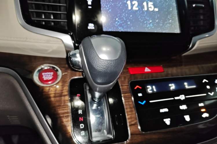 Used Honda Odyssey 2017 2.4L Luxury Edition Gear Lever