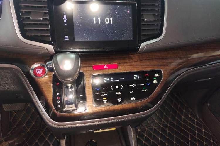 Used Honda Odyssey 2017 2.4L Smart Edition Gear Lever