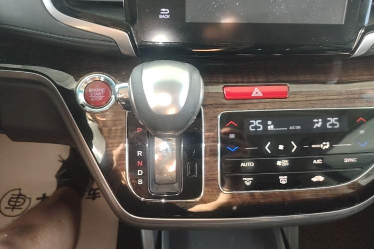 Used Honda Odyssey 2017 2.4L Smart Edition Gear Lever
