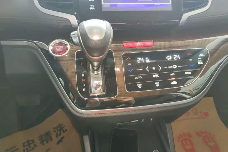 Used Honda Odyssey 2017 2.4L Smart Edition Gear Lever
