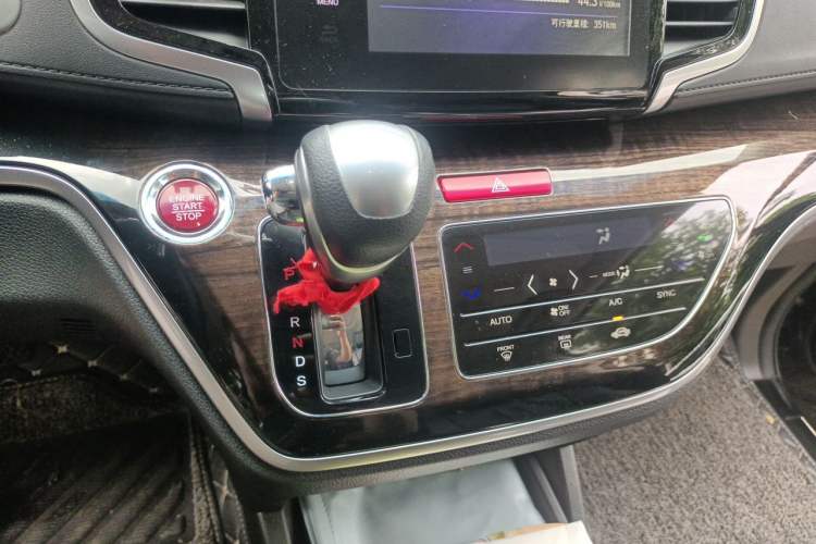 Used Honda Odyssey 2017 2.4L Smart Edition Gear Lever