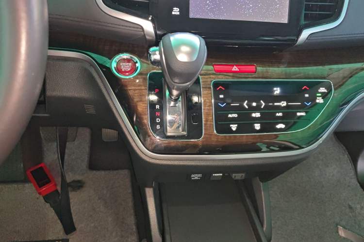 Used Honda Odyssey 2017 2.4L Smart Edition Gear Lever