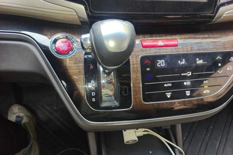 Used Honda Odyssey 2017 2.4L Luxury Edition Gear Lever