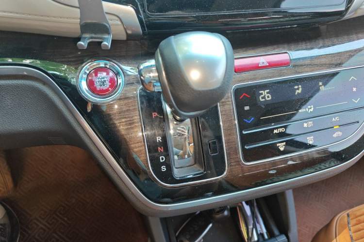 Used Honda Odyssey 2017 2.4L Luxury Edition Gear Lever