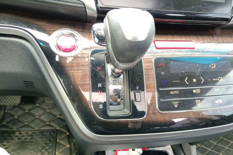 Used Honda Odyssey 2017 2.4L Smart Edition Gear Lever
