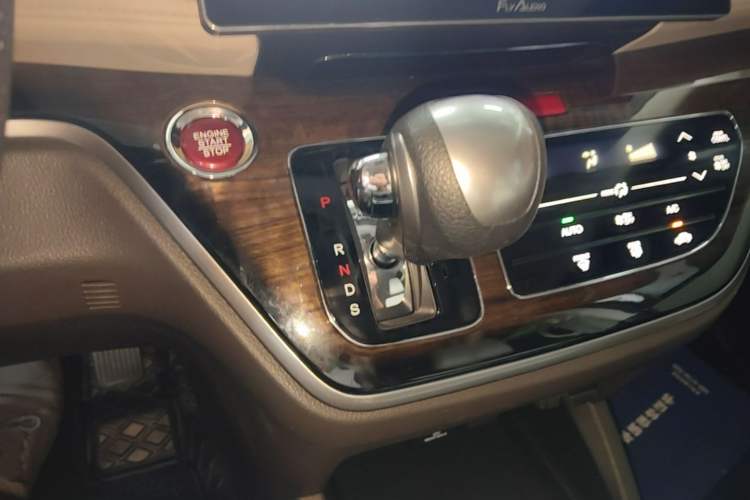 Used Honda Odyssey 2017 2.4L Luxury Edition Gear Lever