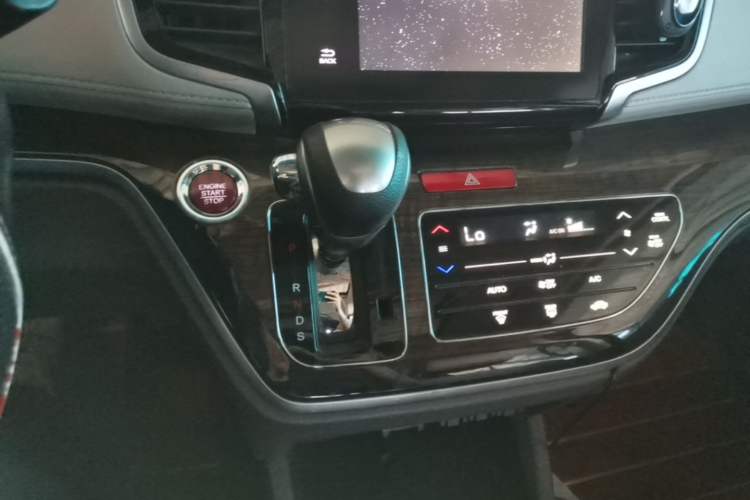 Used Honda Odyssey 2017 2.4L Luxury Edition Gear Lever