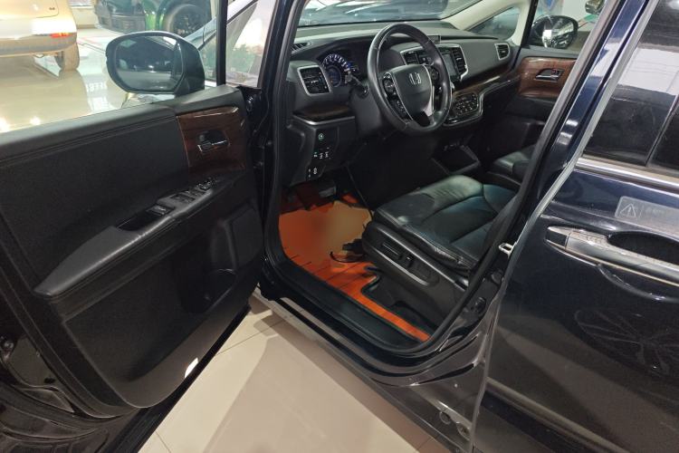 Used Honda Odyssey 2017 2.4L Smart Edition Interior 3