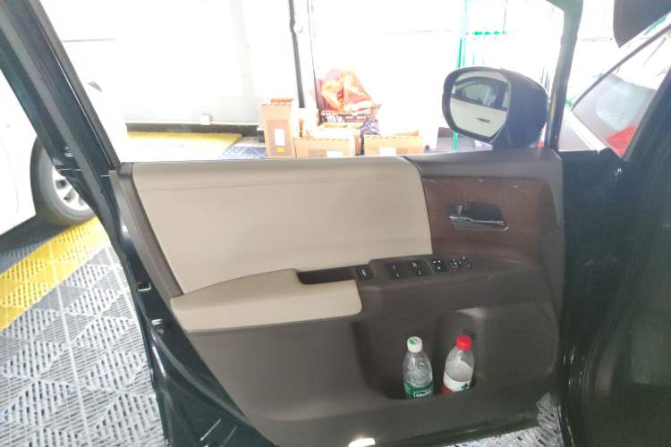 Used Honda Odyssey 2017 2.4L Luxury Edition Interior 4