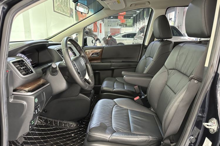 Used Honda Odyssey 2017 2.4L Smart Edition Interior 4