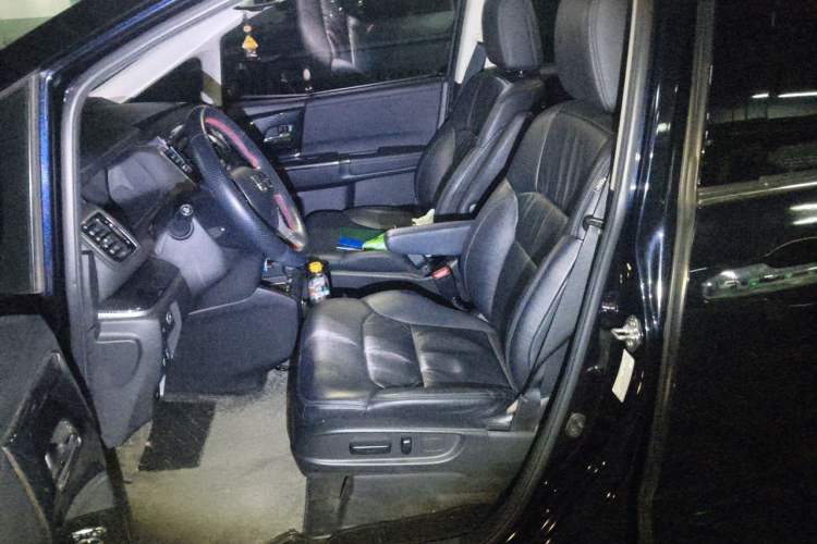 Used Honda Odyssey 2017 2.4L Supreme Edition Left Front Seat