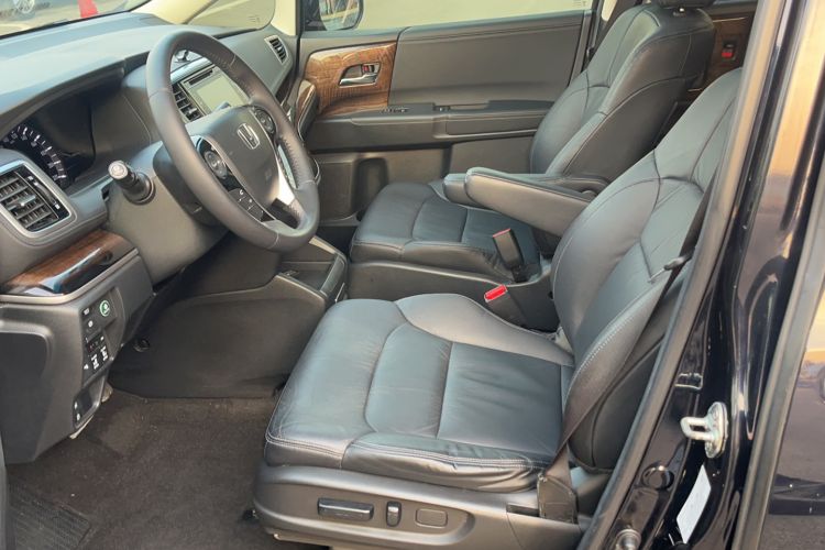 Used Honda Odyssey 2017 2.4L Supreme Edition Left Front Seat
