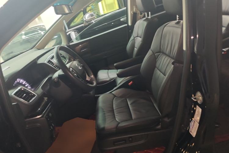 Used Honda Odyssey 2017 2.4L Supreme Edition Left Front Seat