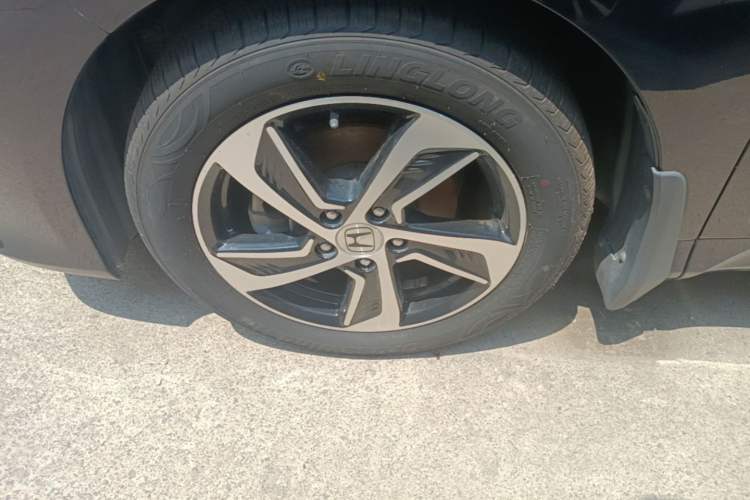 Used Honda Odyssey 2017 2.4L Luxury Edition Left Front Wheel Hub