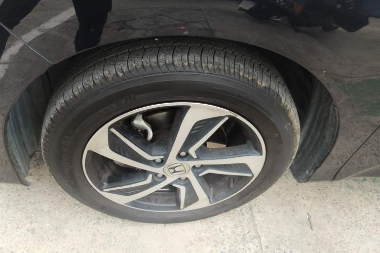 Used Honda Odyssey 2017 2.4L Smart Edition Left Front Wheel Hub