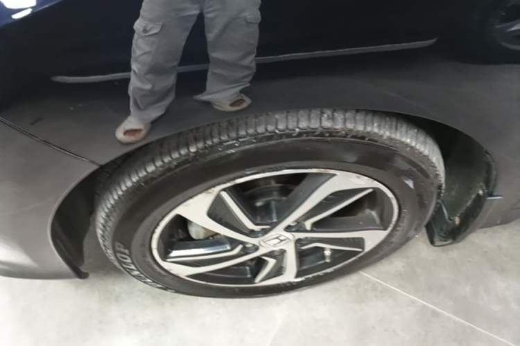 Used Honda Odyssey 2017 2.4L Luxury Edition Left Front Wheel Hub