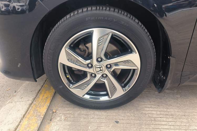 Used Honda Odyssey 2017 2.4L Luxury Edition Left Front Wheel Hub