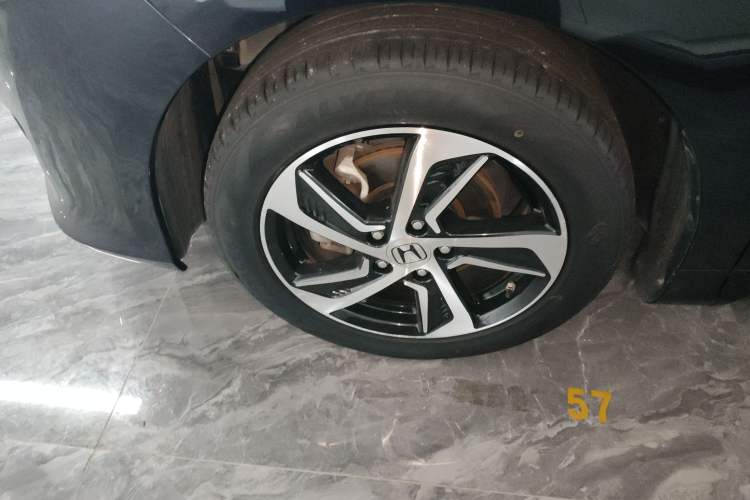Used Honda Odyssey 2017 2.4L Smart Edition Left Front Wheel Hub