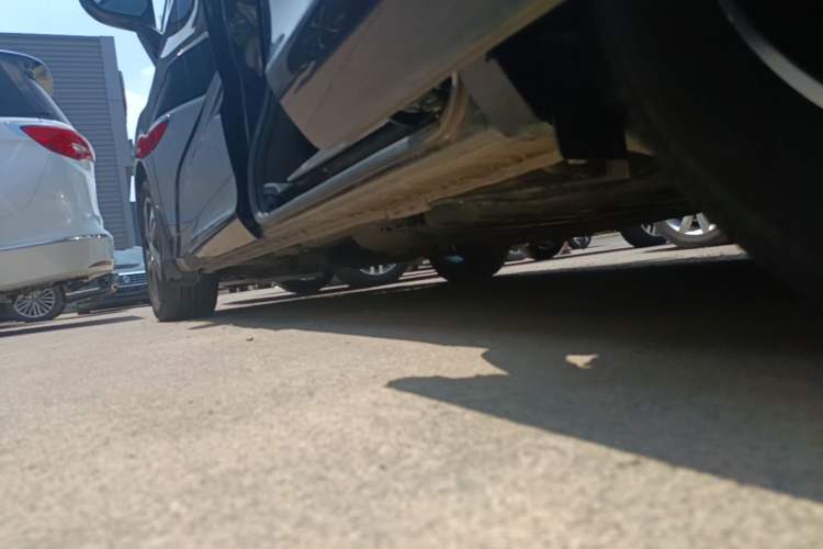 Used Honda Odyssey 2017 2.4L Luxury Edition Left Side Sill