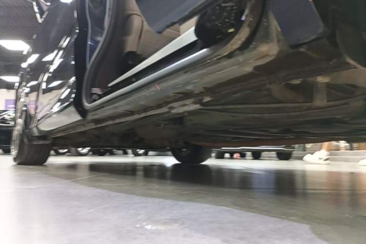 Used Honda Odyssey 2017 2.4L Luxury Edition Left Side Sill