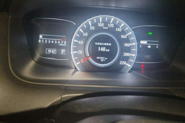 Used Honda Odyssey 2017 2.4L Supreme Edition Odometer Close Up