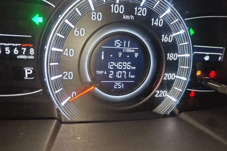 Used Honda Odyssey 2017 2.4L Luxury Edition Odometer Close Up