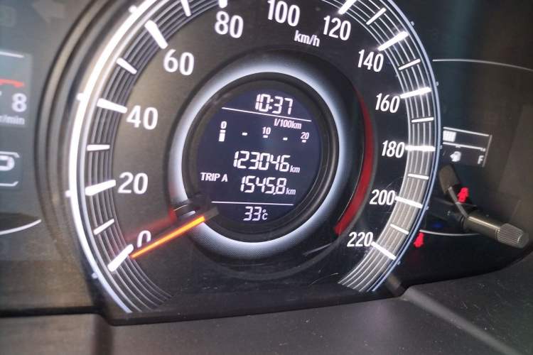Used Honda Odyssey 2017 2.4L Smart Edition Odometer Close Up