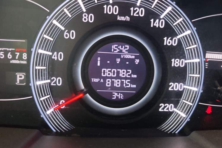 Used Honda Odyssey 2017 2.4L Smart Edition Odometer Close Up
