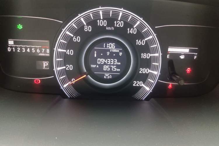 Used Honda Odyssey 2017 2.4L Smart Edition Odometer Close Up