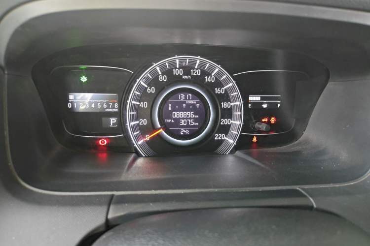 Used Honda Odyssey 2017 2.4L Smart Edition Odometer Close Up