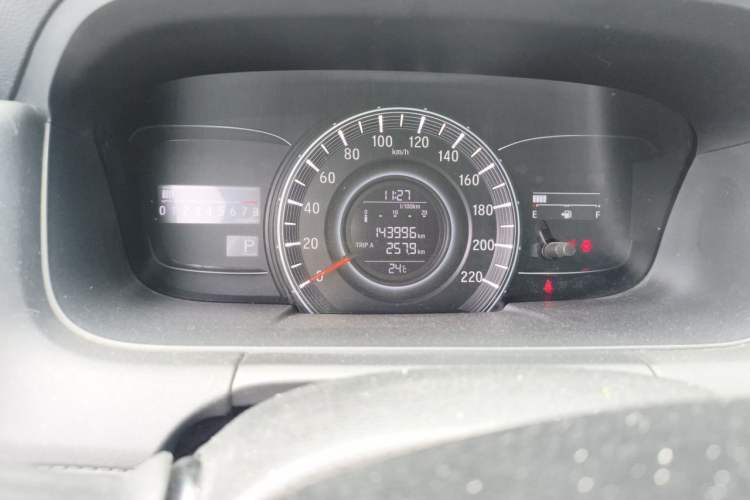 Used Honda Odyssey 2017 2.4L Smart Edition Odometer Close Up