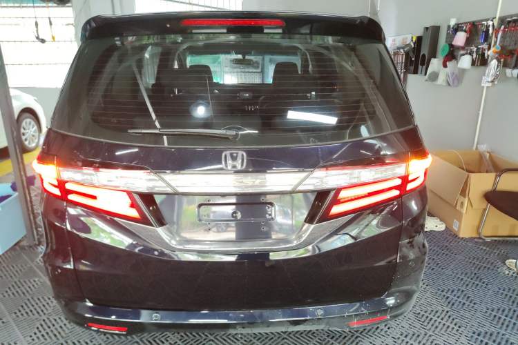 Used Honda Odyssey 2017 2.4L Luxury Edition Rear